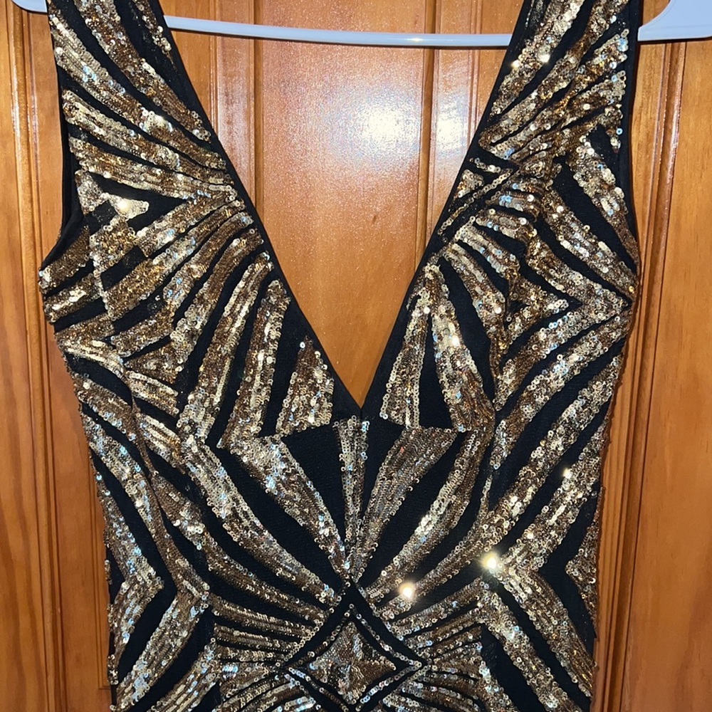 Black and gold gown! Gorgeous!